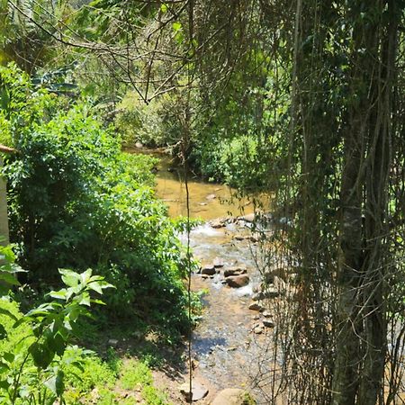 Hospedaria E Camping Quintal Do Mundo لوميار المظهر الخارجي الصورة