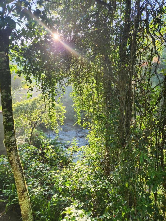 Hospedaria E Camping Quintal Do Mundo لوميار المظهر الخارجي الصورة